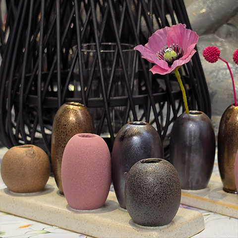 Mauvepink in Stone